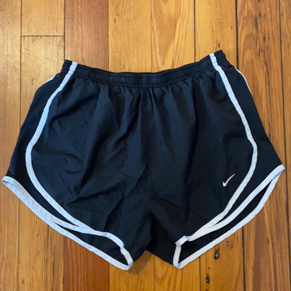 Women’s Nike Shorts Black & White Sz M